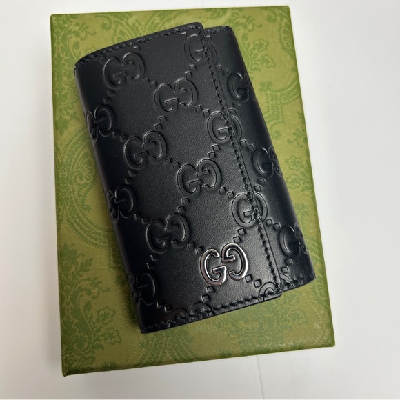 Gucci Other - Gucci GUCCISSIMA Key holder case. Leather trifold Key Wallet. Black. Silver